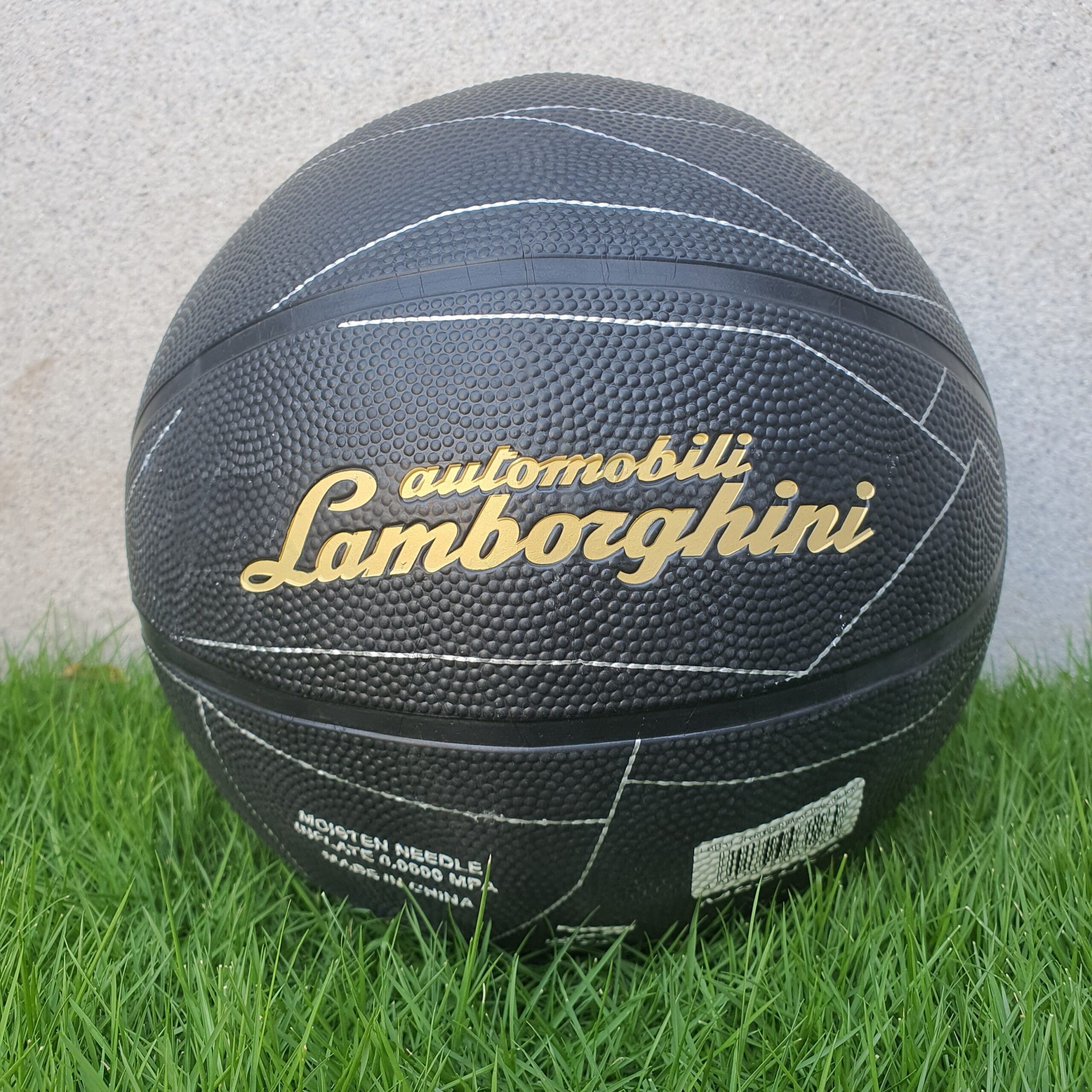 Lamborghini Basketball – Black Edition